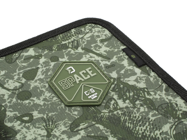 Kott ID case Delphin ID Space C2G, SKU 101004402