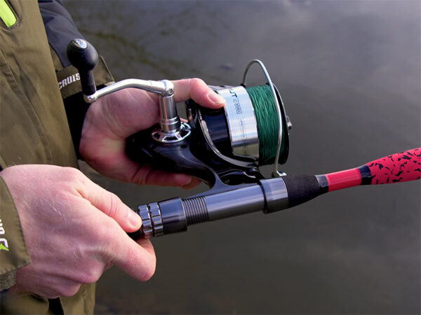Mereritv Delphin DANGER CatFISH 255cm/350g/2parts, SKU 101004440